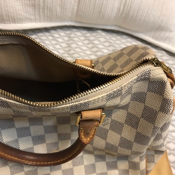 Louis Vuitton speedy 30. Authentic. Gently used. - Picture 3 of 8